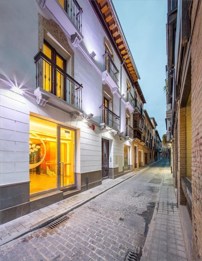 Hostal Arriola Granada Bagian luar foto