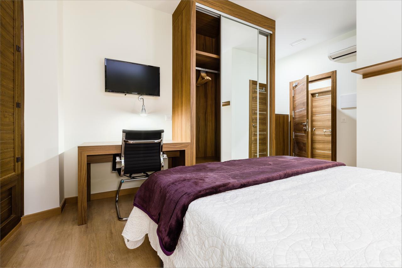 Hostal Arriola Granada Bagian luar foto