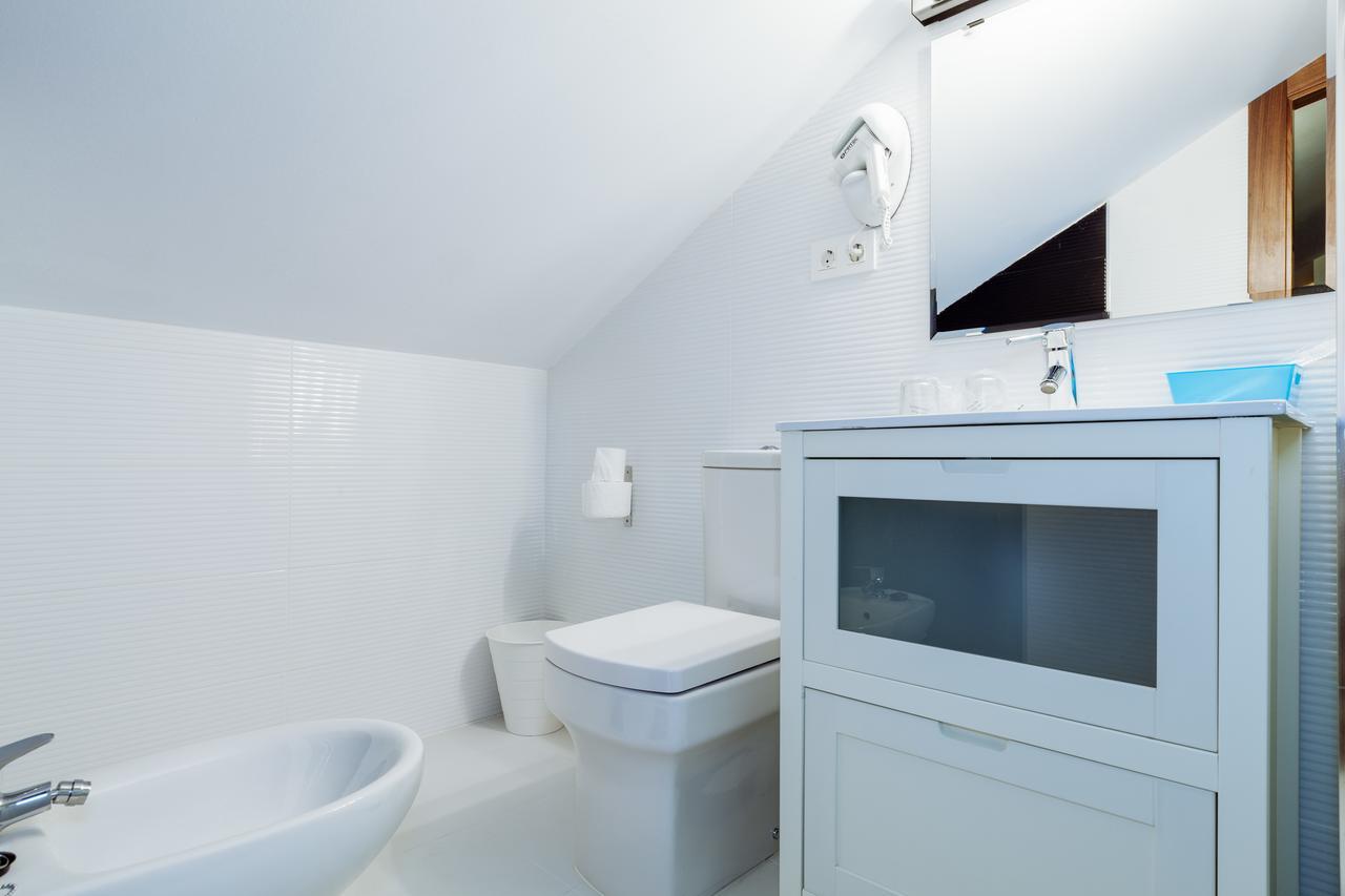 Hostal Arriola Granada Bagian luar foto