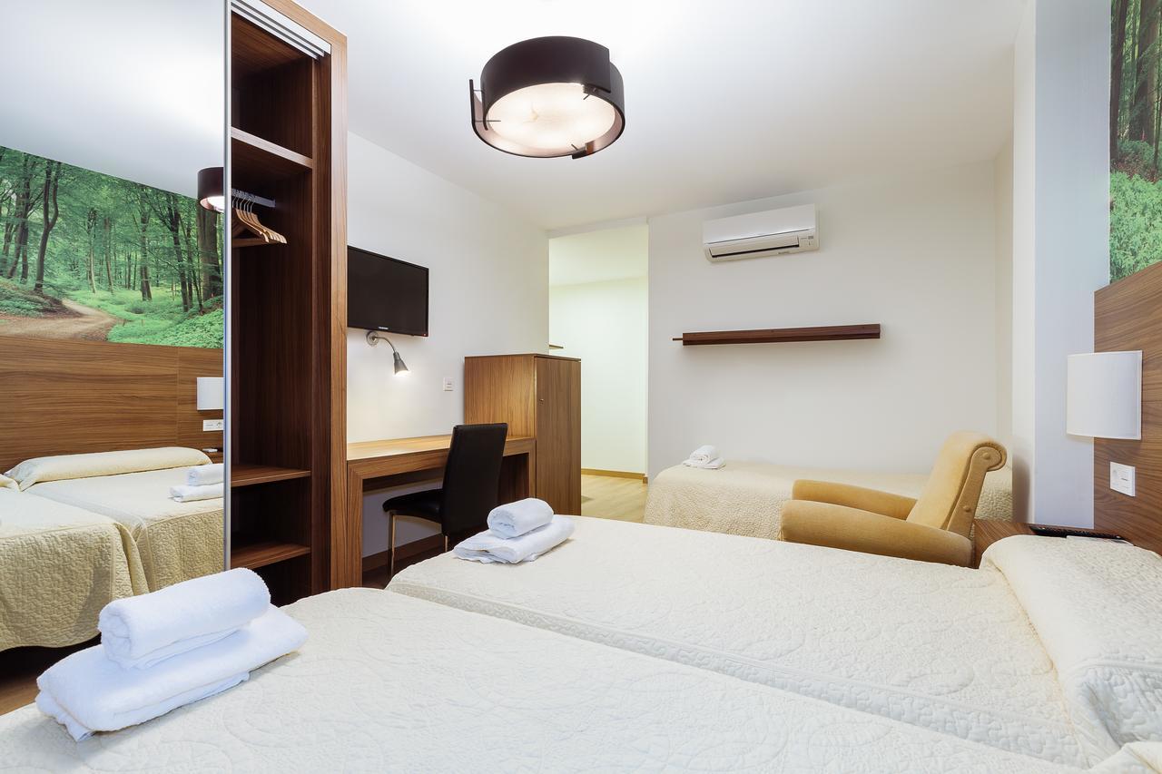 Hostal Arriola Granada Bagian luar foto